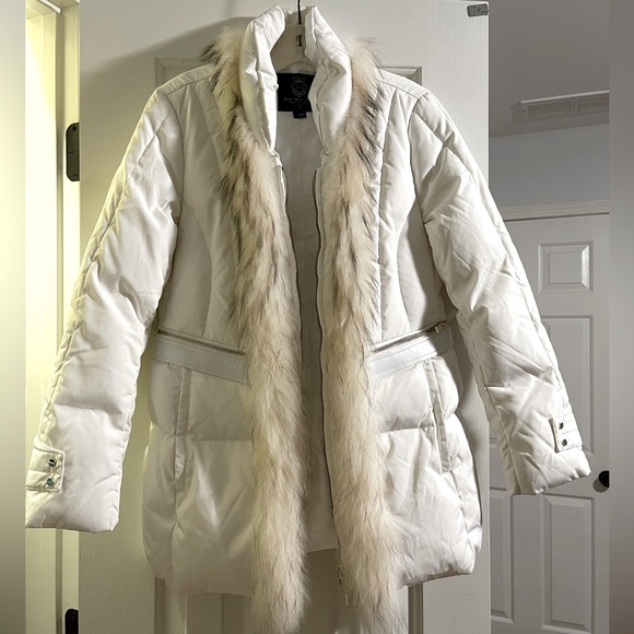 NWOT Women’s White Fur Puffer Jacket size S - Picture 1 of 5
